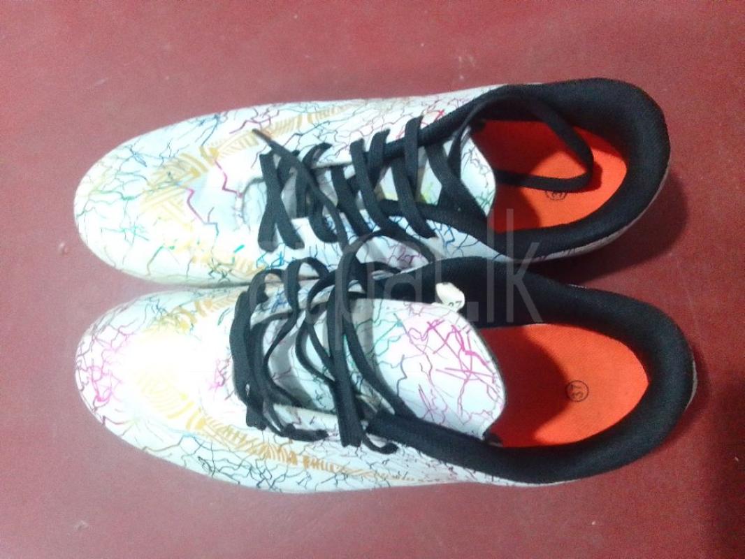 Running shose ads-image-1