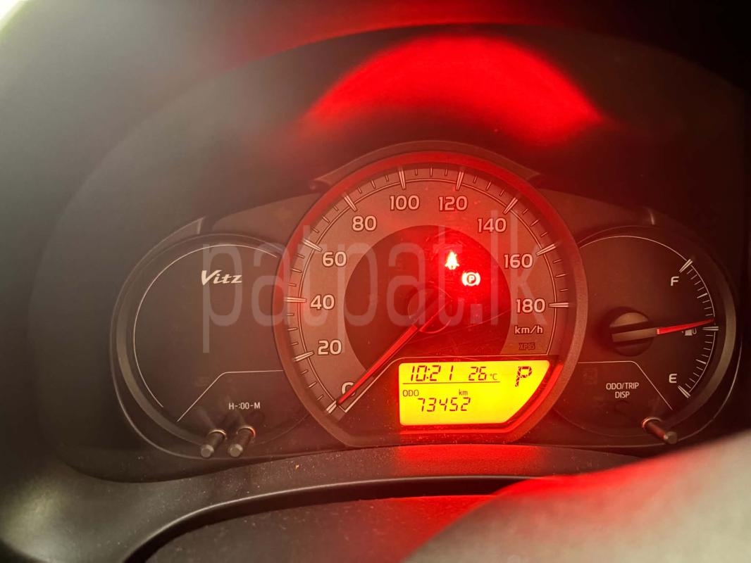 Toyota Vitz 2018 - பயன்படுத்தப்பட்டது கார் sale in Sri Lanka - patpat.lk