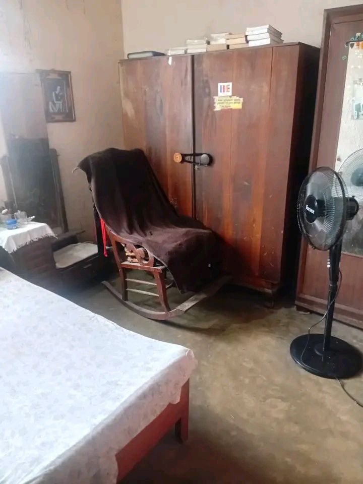 Semi Luxury Apartment for Sale in Wellawatta (Colombo 06)