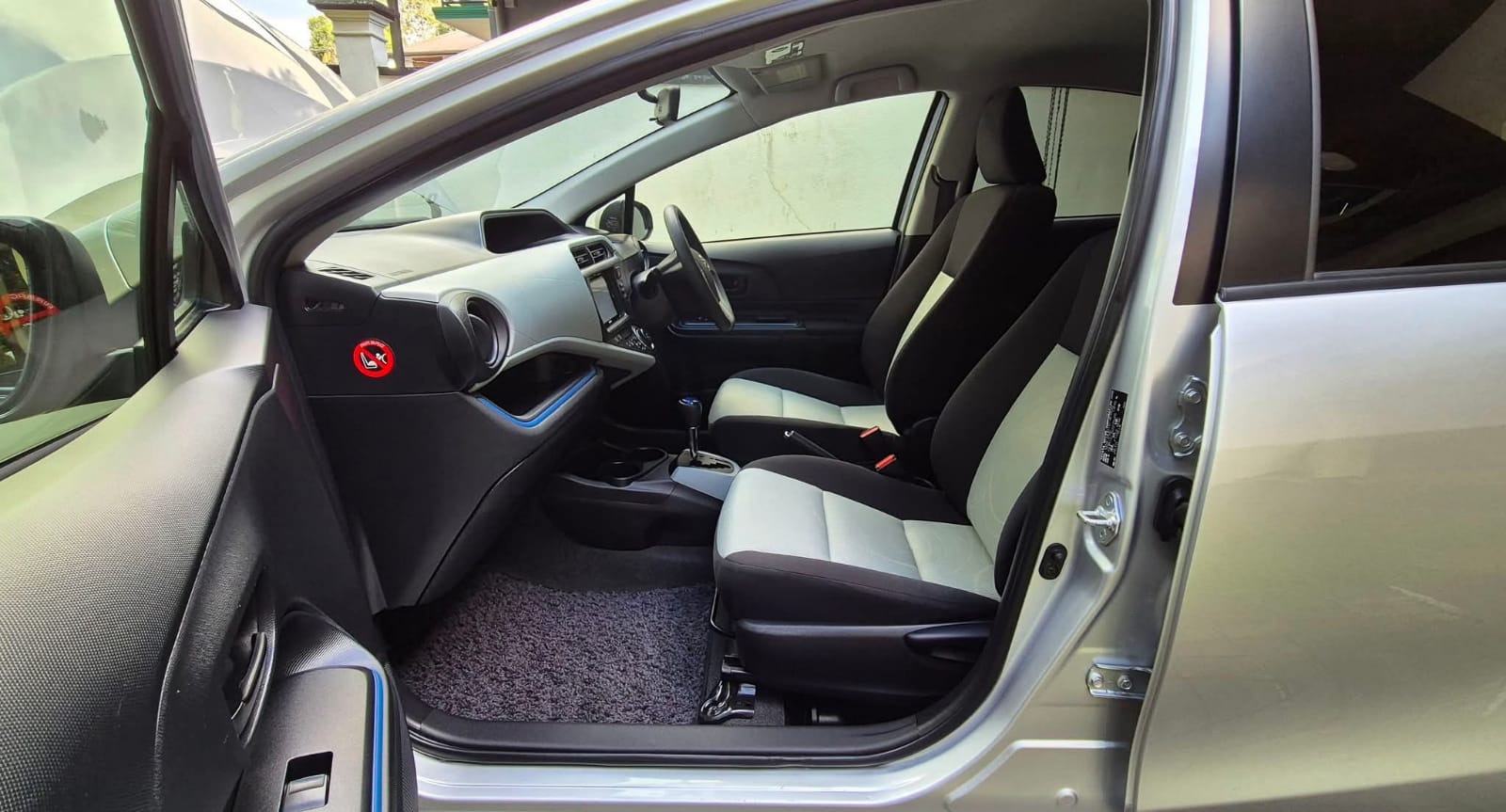 Toyota Aqua 2013 - Used Car sale in Sri Lanka - patpat.lk