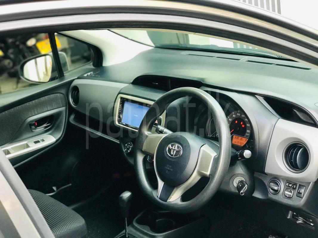 Toyota Vitz 2015 - භාවිතා කරන ලද කාර් sale in Sri Lanka - patpat.lk