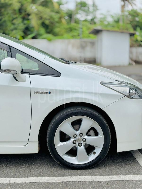 Toyota Prius 2012 - Used Car sale in Sri Lanka - patpat.lk
