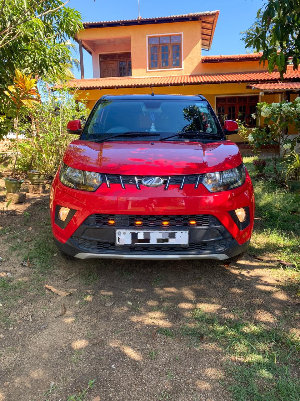 Mahindra KUV 2020 ads-image-1