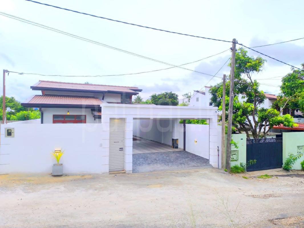 House for Sale in Athurugiriya