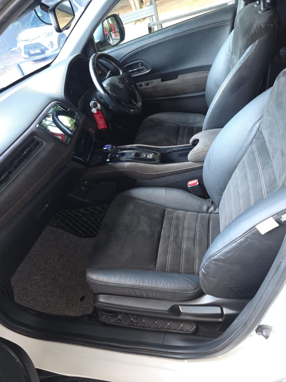 Honda Vezel 2018 - Used SUV sale in Sri Lanka - patpat.lk