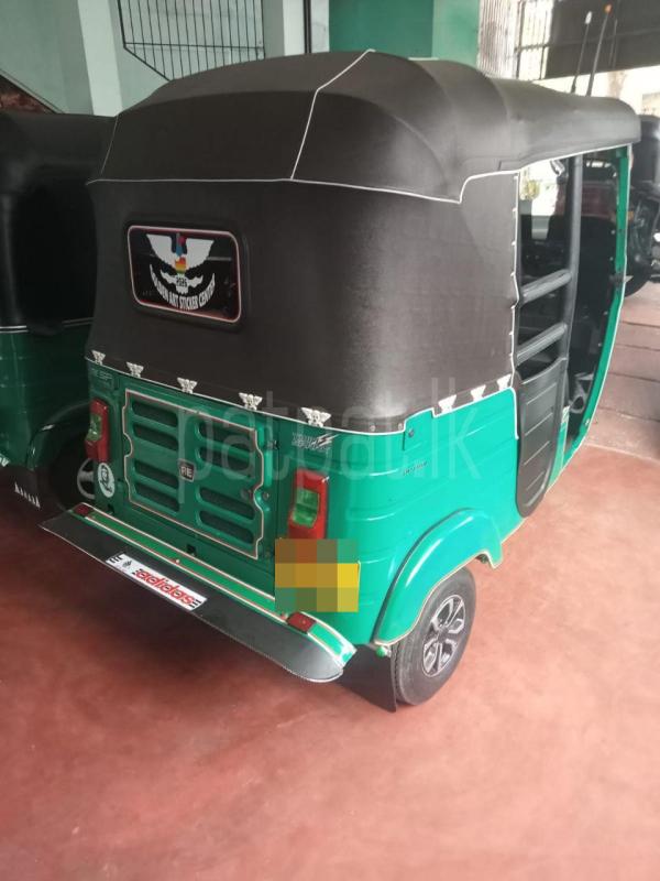 Bajaj 4 stroke 2018 - Used Three wheeler sale in Sri Lanka - patpat.lk