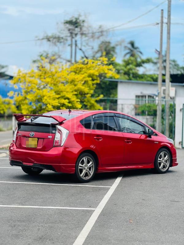 Toyota Prius 2014 - பயன்படுத்தப்பட்டது கார் sale in Sri Lanka - patpat.lk