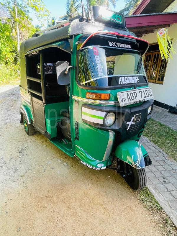 Bajaj 4 stroke 2017 - மறுசீரமைக்கப்பட்டது முச்சக்கர வண்டி sale in Sri Lanka - patpat.lk