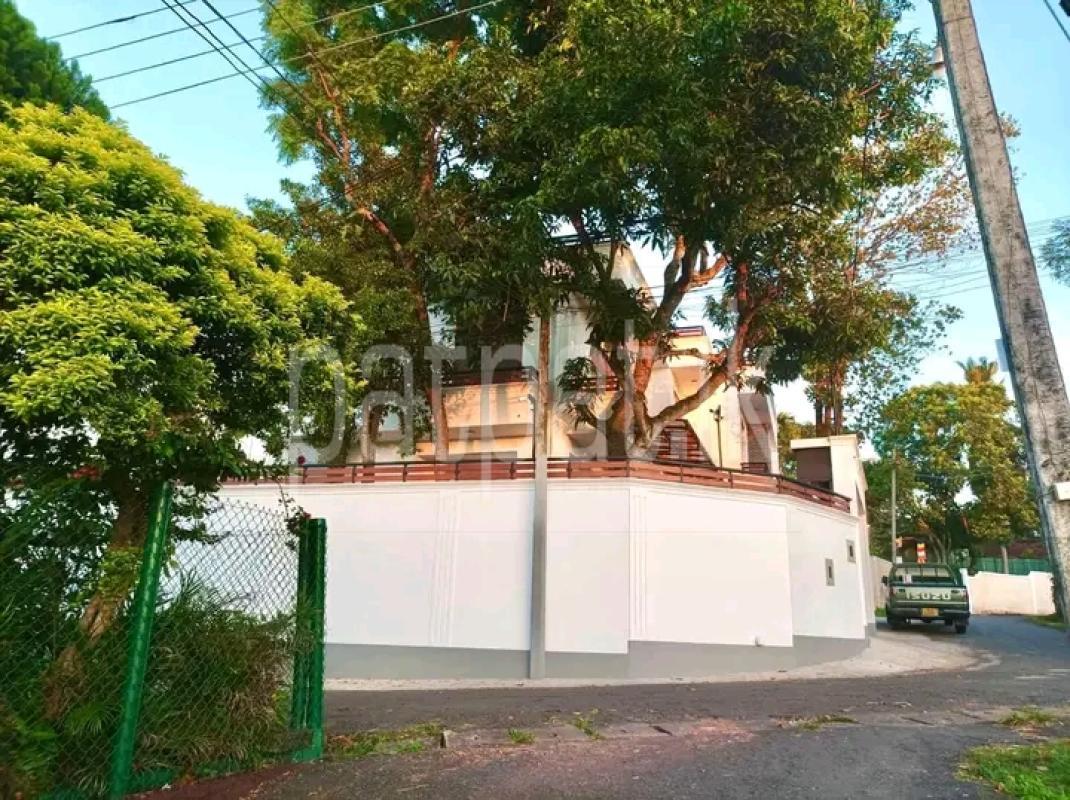 Advertisement image 6