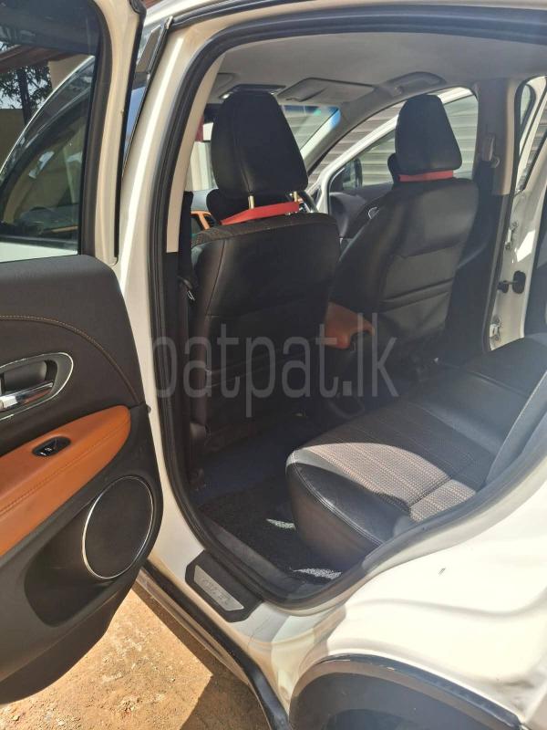 Honda Vezel 2015 - பயன்படுத்தப்பட்டது SUV sale in Sri Lanka - patpat.lk
