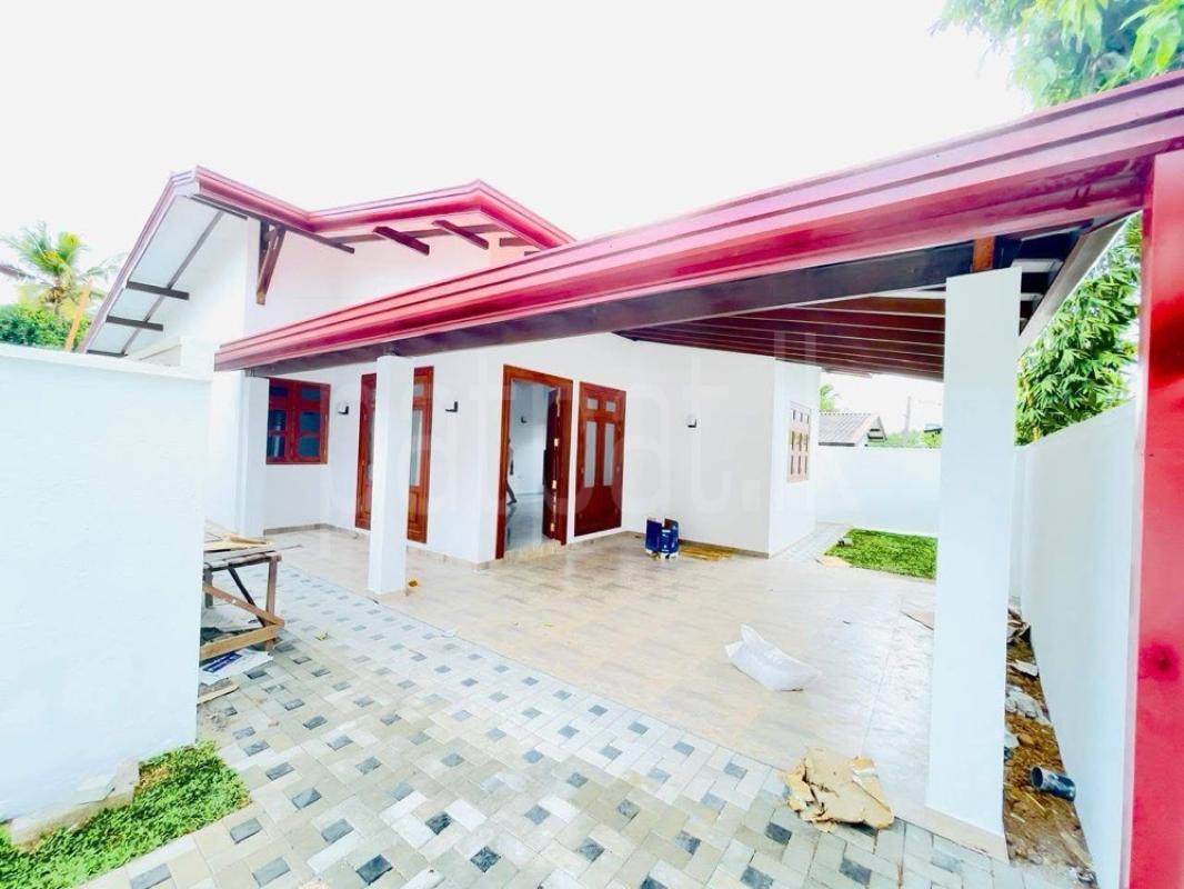 House for Sale in Athurugiriya ads-image-1