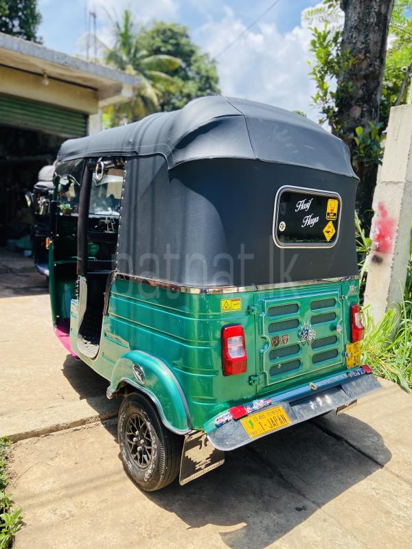 Bajaj Three Wheel 2004 - பயன்படுத்தப்பட்டது முச்சக்கர வண்டி sale in Sri Lanka - patpat.lk