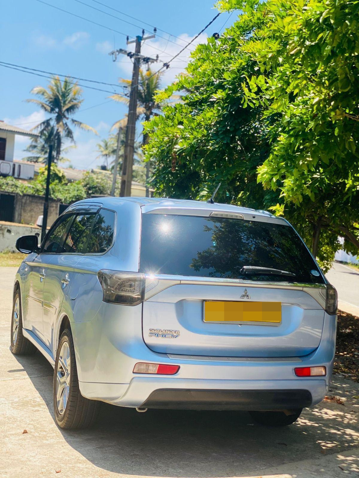 Mitsubishi Outlander 2014 - Used SUV sale in Sri Lanka - patpat.lk
