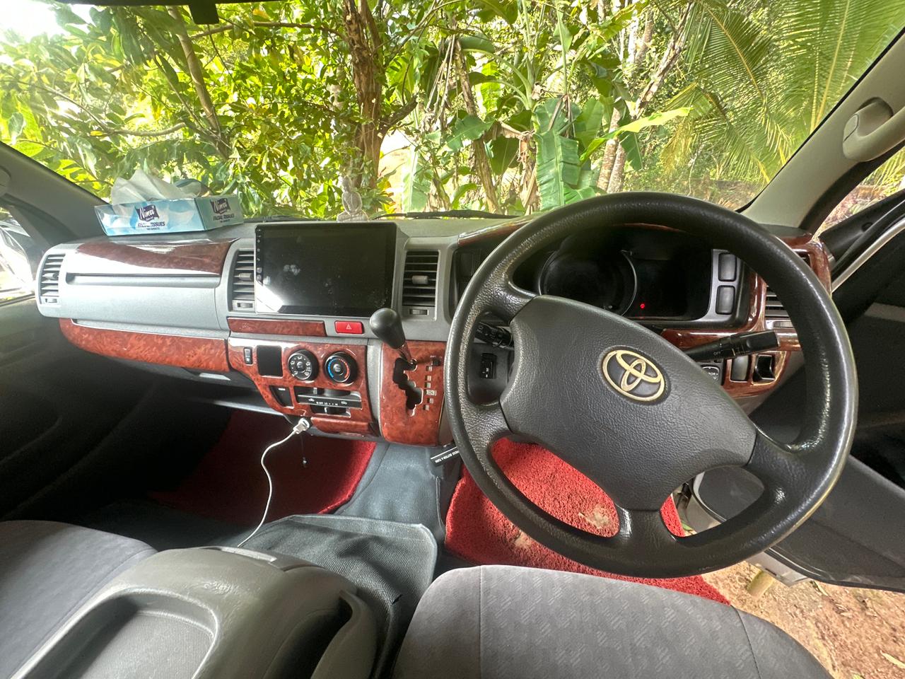 Toyota Hiace 2005 - Used Van sale in Sri Lanka - patpat.lk