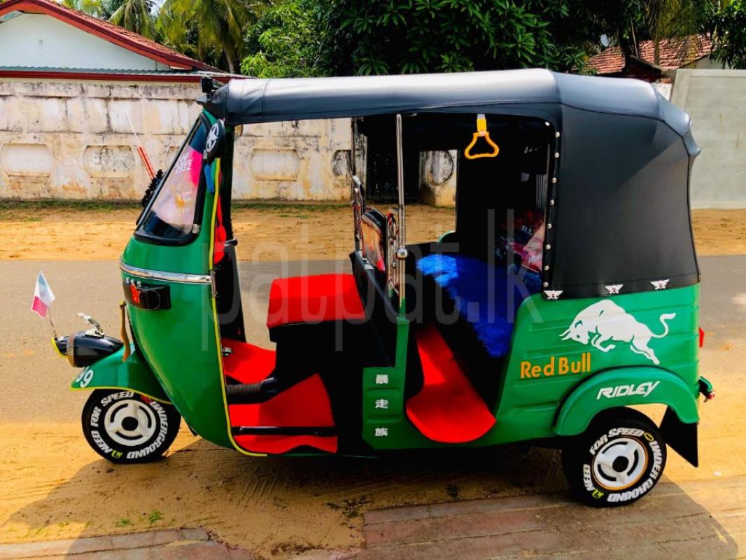 Bajaj Three Wheel 2006 - பயன்படுத்தப்பட்டது முச்சக்கர வண்டி sale in Sri Lanka - patpat.lk