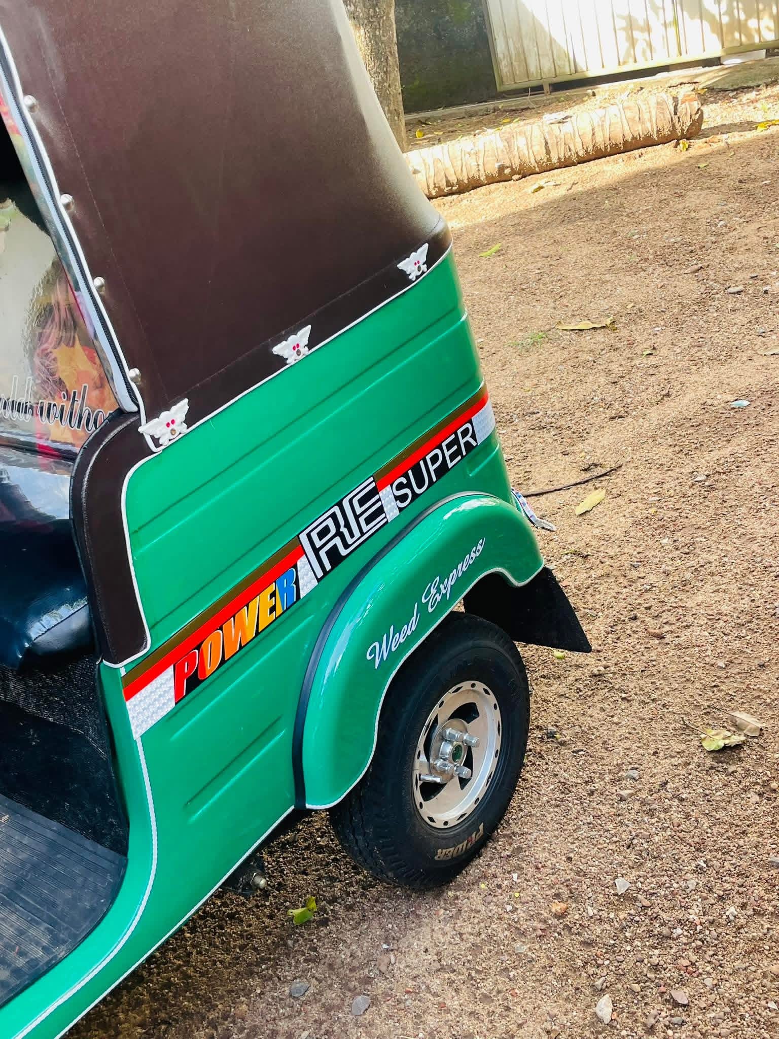 Bajaj Three Wheel 2006 - பயன்படுத்தப்பட்டது முச்சக்கர வண்டி sale in Sri Lanka - patpat.lk