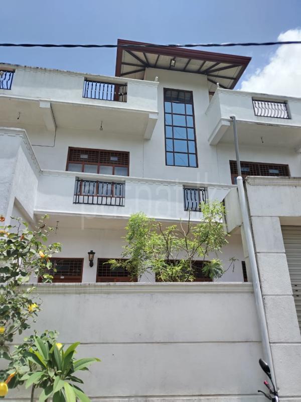 Advertisement image 6