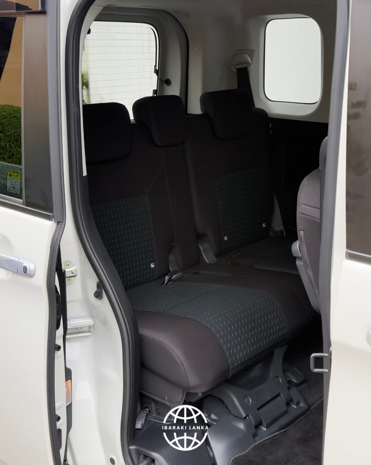 Toyota Roomy 2023 - பயன்படுத்தப்பட்டது வேன் sale in Sri Lanka - patpat.lk