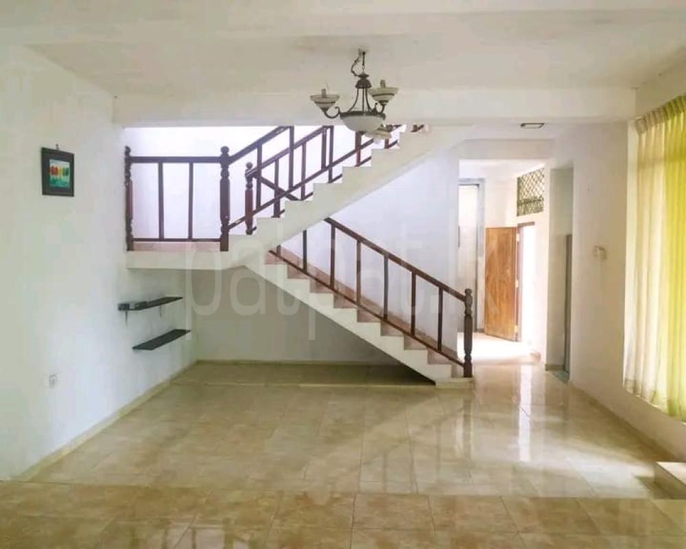 Commercial Land for Sale in Padukka