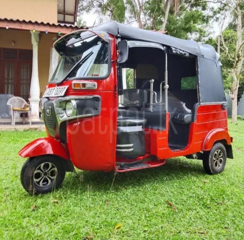 Bajaj 4 stroke 2019 - பயன்படுத்தப்பட்டது முச்சக்கர வண்டி sale in Sri Lanka - patpat.lk