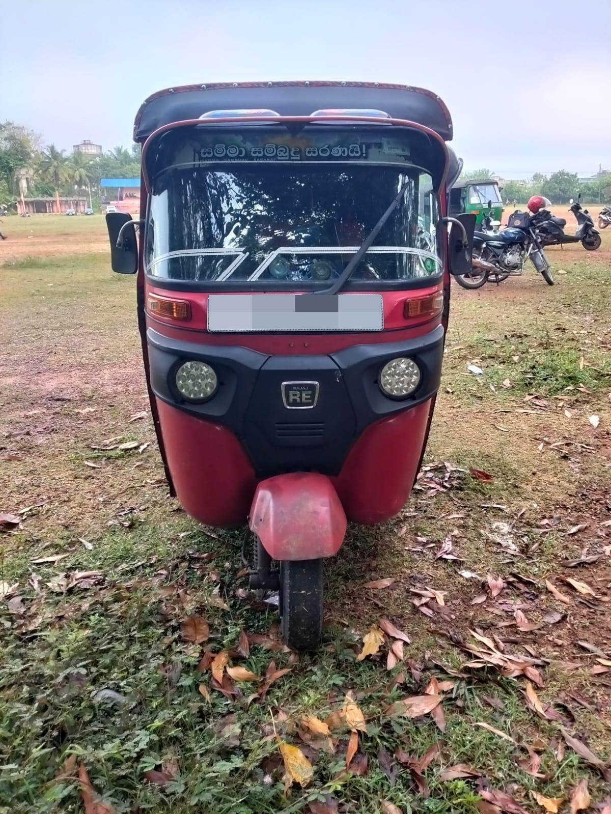 Bajaj 4 stroke 2018 - Used Three wheeler sale in Sri Lanka - patpat.lk