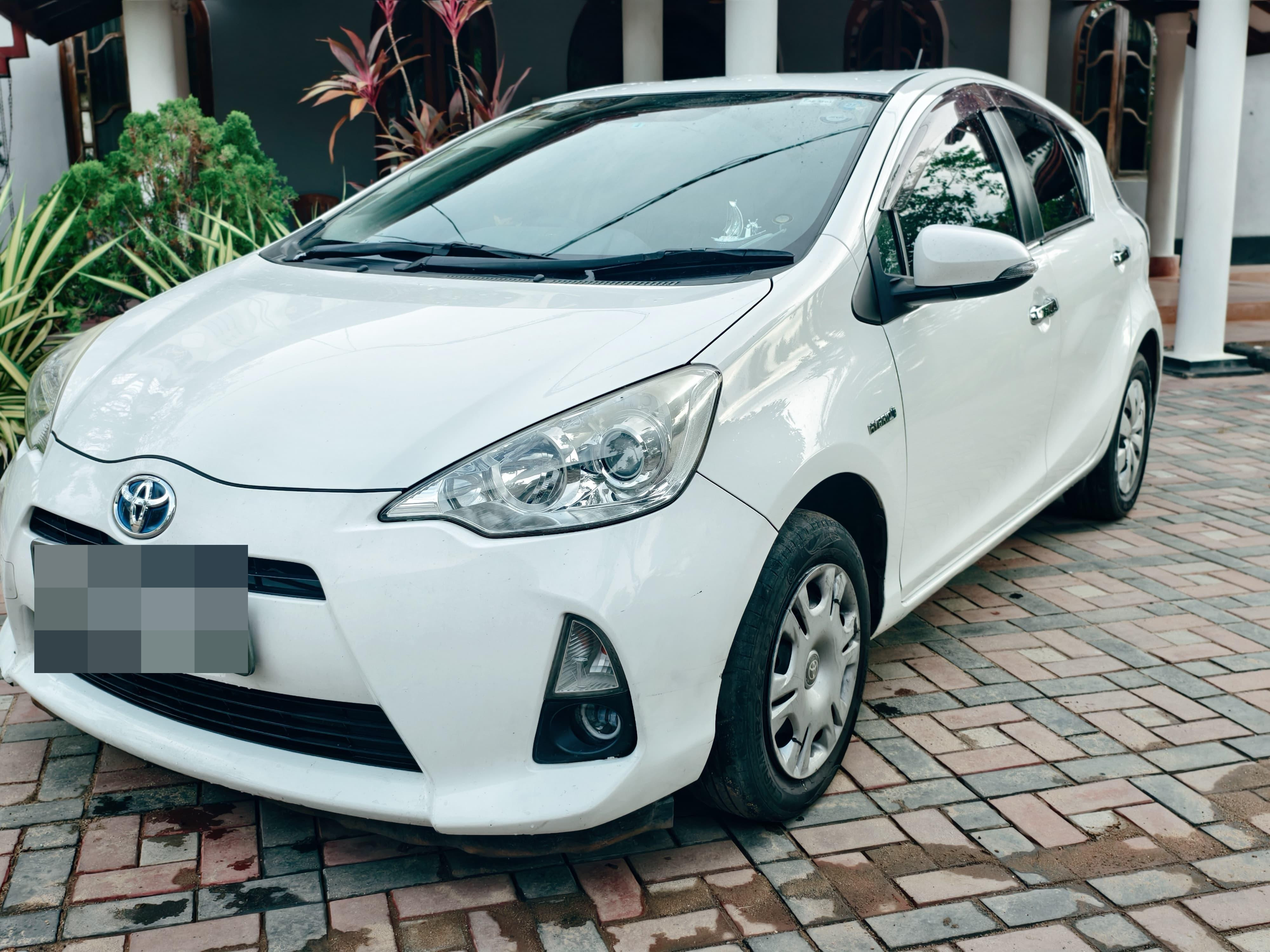Toyota Aqua 2014 - Used Car sale in Sri Lanka - patpat.lk