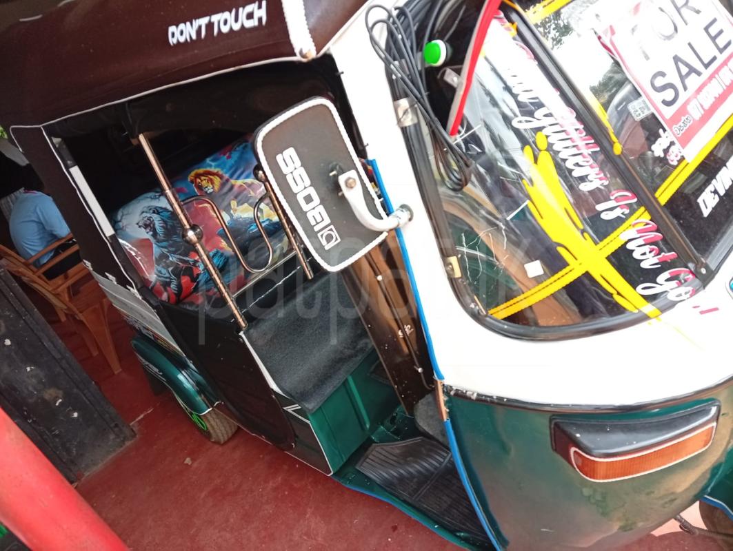 Bajaj 2 stroke 2002 - பயன்படுத்தப்பட்டது முச்சக்கர வண்டி sale in Sri Lanka - patpat.lk