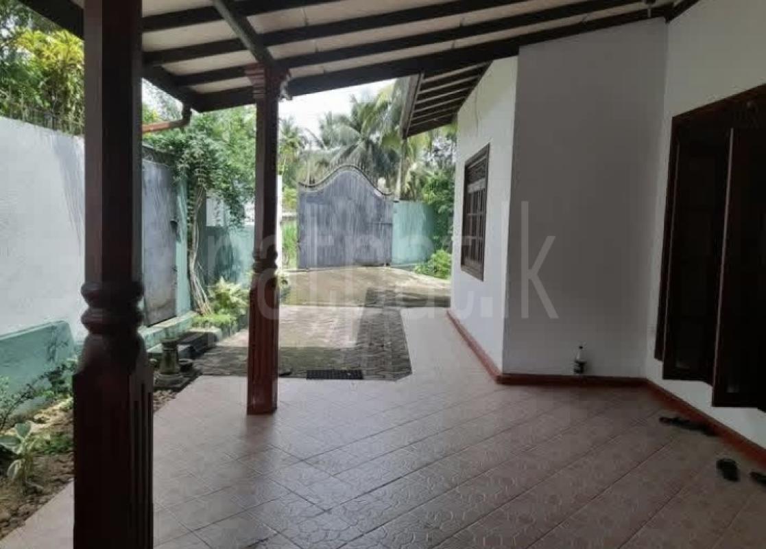 House for Sale in Athurugiriya ads-image-1
