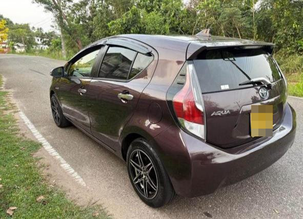 Toyota Aqua 2015 - භාවිතා කරන ලද කාර් sale in Sri Lanka - patpat.lk