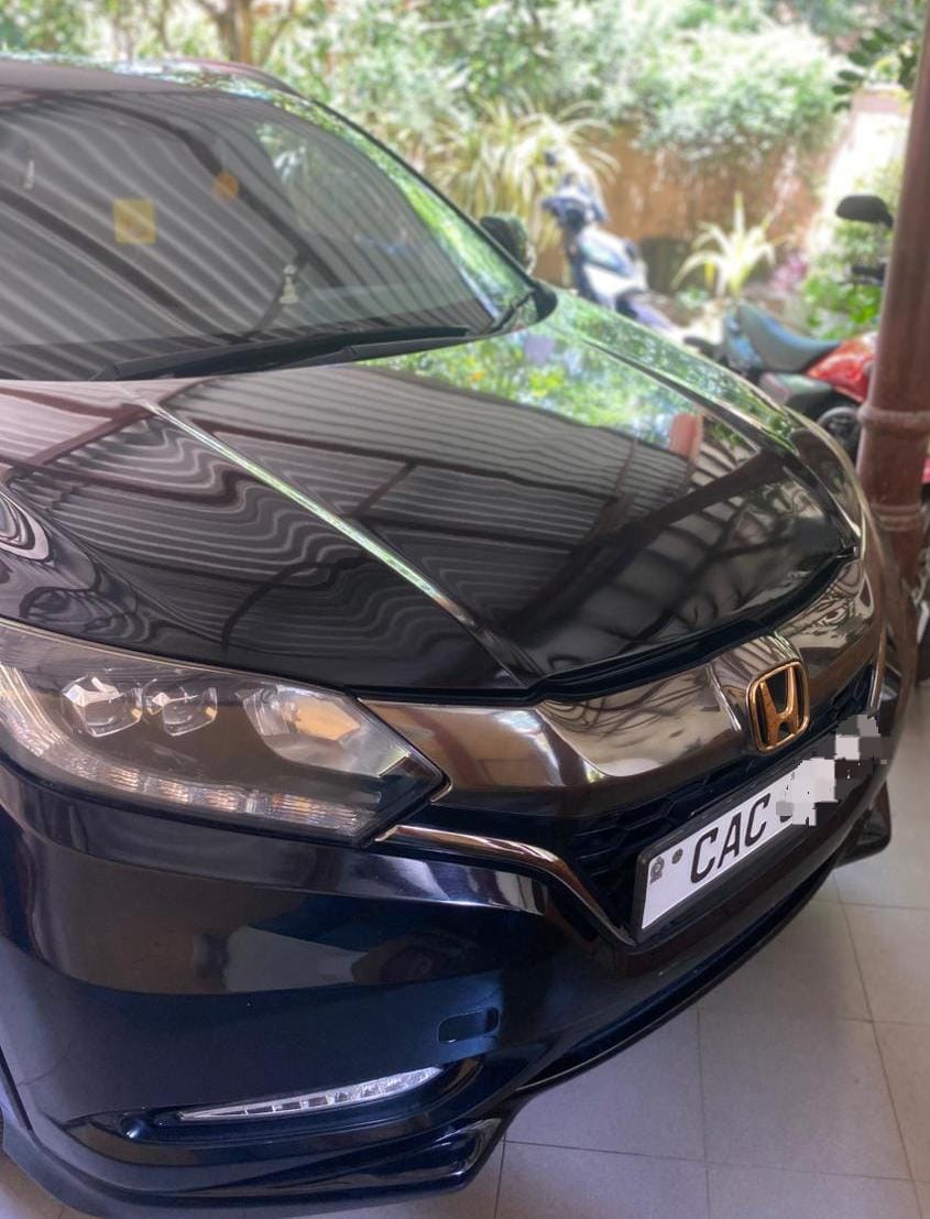 Honda Vezel 2014 - Used SUV sale in Sri Lanka - patpat.lk