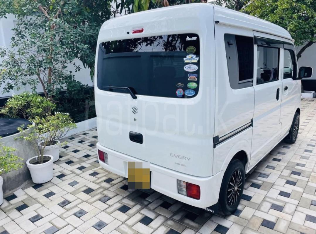 Advertisement image 3