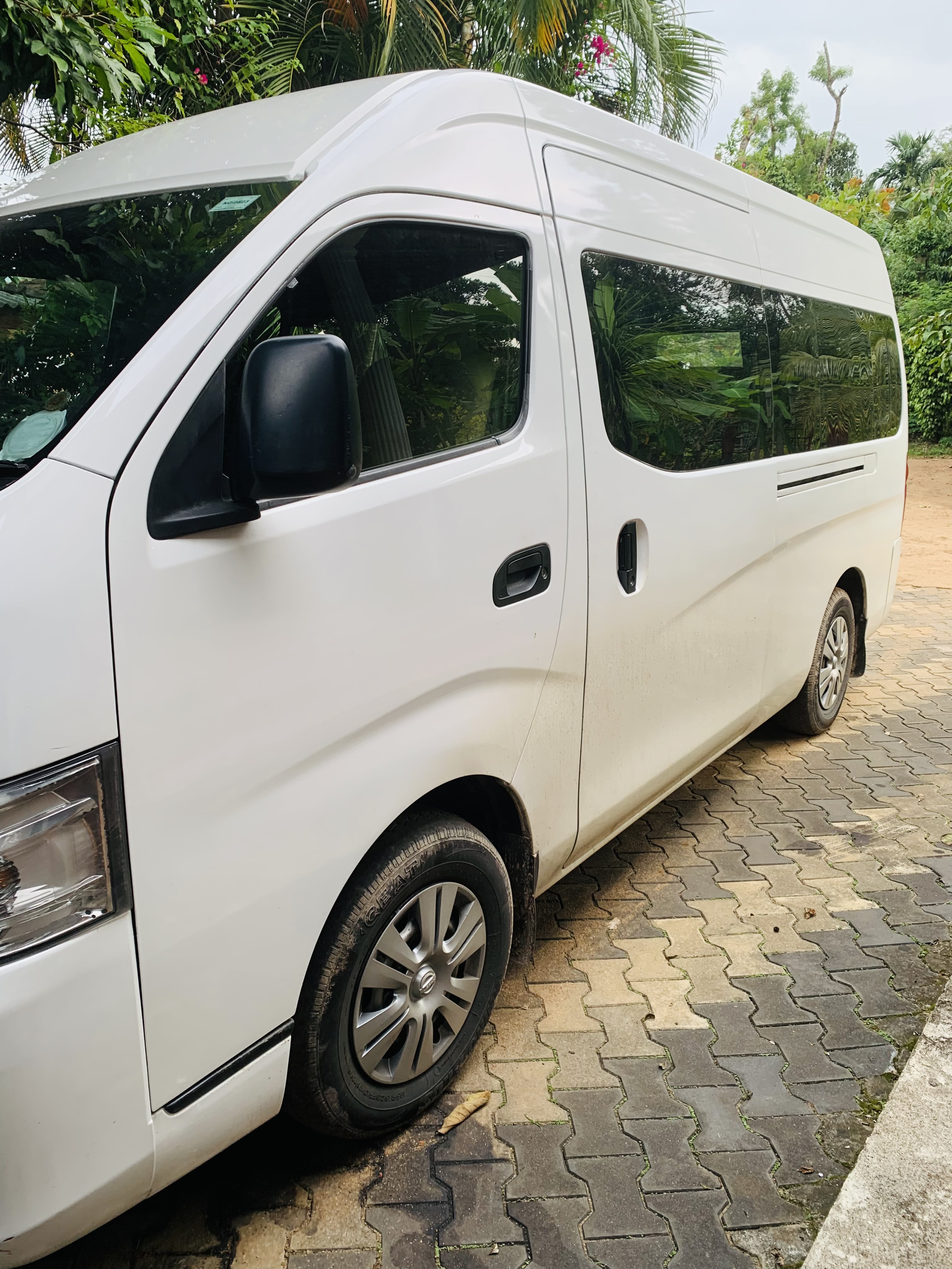 Nissan NV350 2016 - Used Van sale in Sri Lanka - patpat.lk