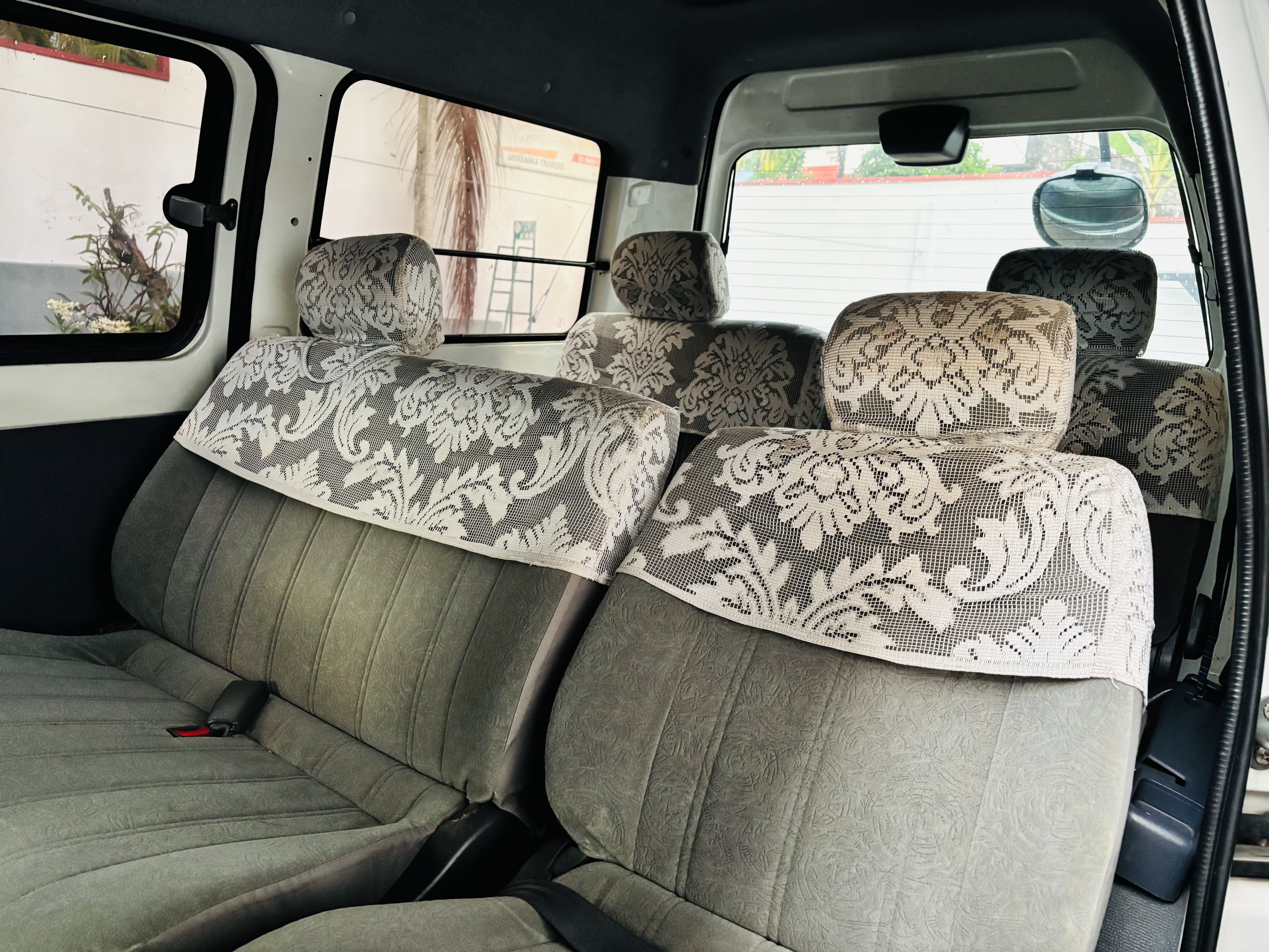 Toyota Noah 2001 - Used Van sale in Sri Lanka - patpat.lk