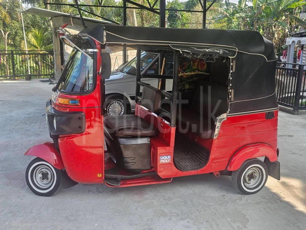 Bajaj 4 stroke 2019 - பயன்படுத்தப்பட்டது முச்சக்கர வண்டி sale in Sri Lanka - patpat.lk