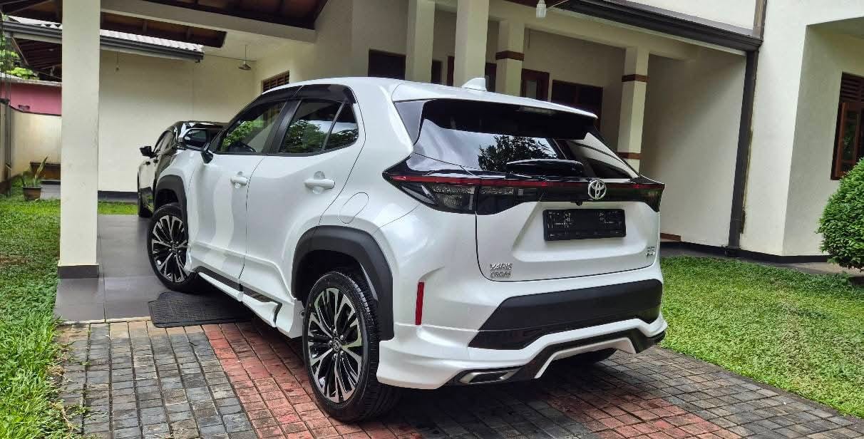 Toyota Yaris Cross 2024 - சான்றளிக்கப்பட்டது SUV sale in Sri Lanka - patpat.lk