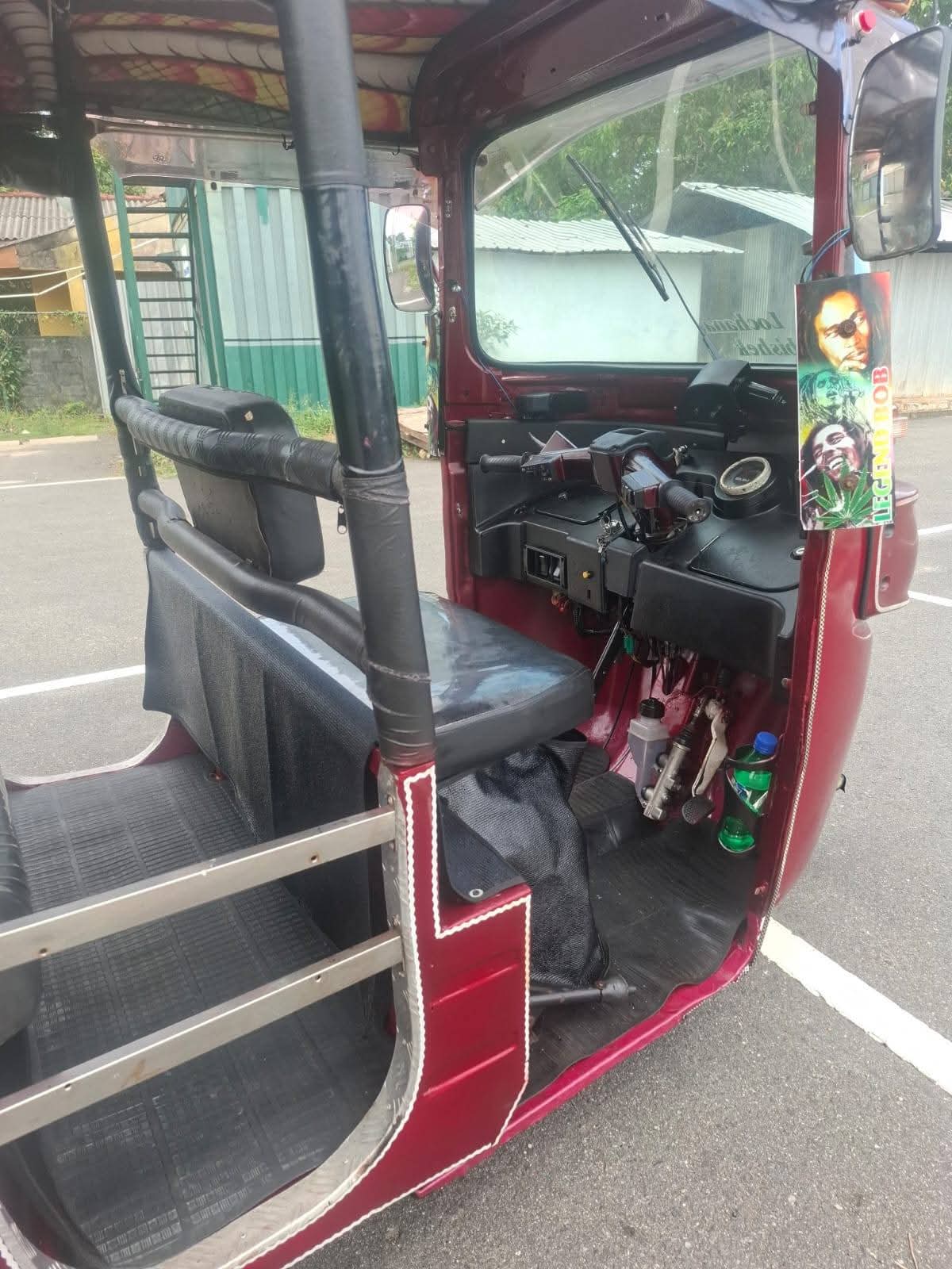 Bajaj Three Wheel 2015 - Used Three wheeler sale in Sri Lanka - patpat.lk