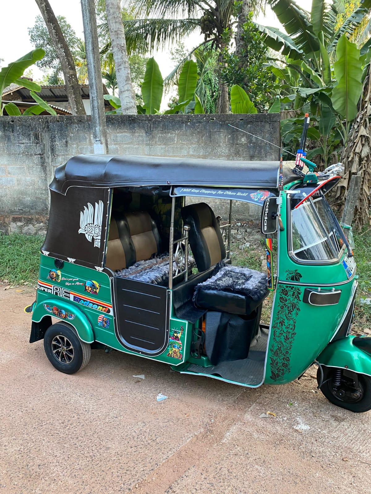 Bajaj Three Wheel 2006 - பயன்படுத்தப்பட்டது முச்சக்கர வண்டி sale in Sri Lanka - patpat.lk