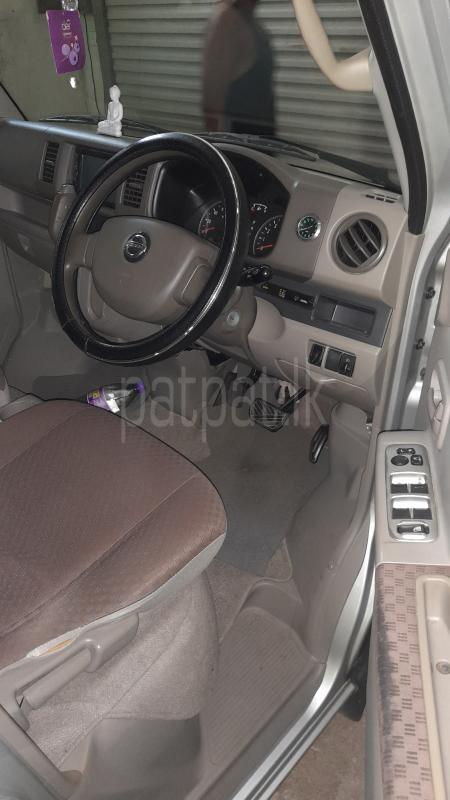Nissan Clipper 2015 - பயன்படுத்தப்பட்டது வேன் sale in Sri Lanka - patpat.lk