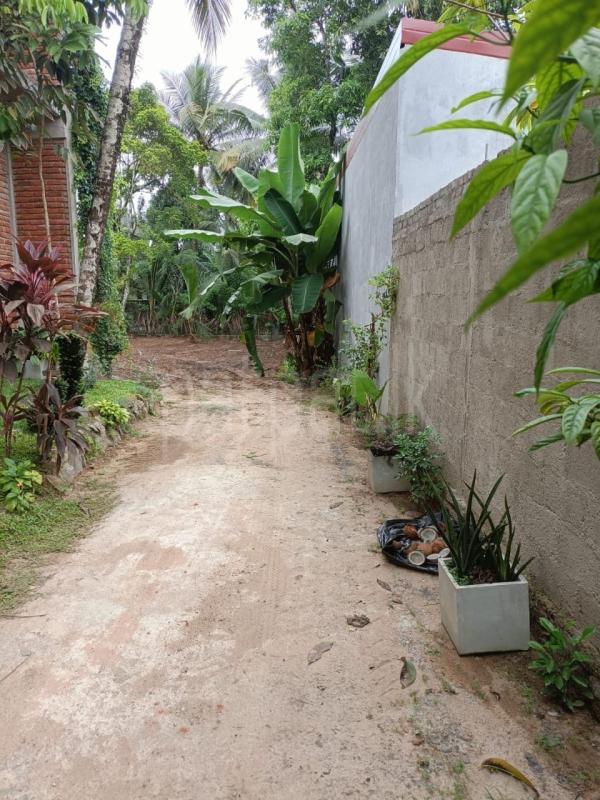 Residential Land for Sale in Athurugiriya