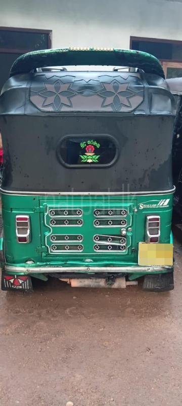 Bajaj Three Wheel 2015 - பயன்படுத்தப்பட்டது முச்சக்கர வண்டி sale in Sri Lanka - patpat.lk
