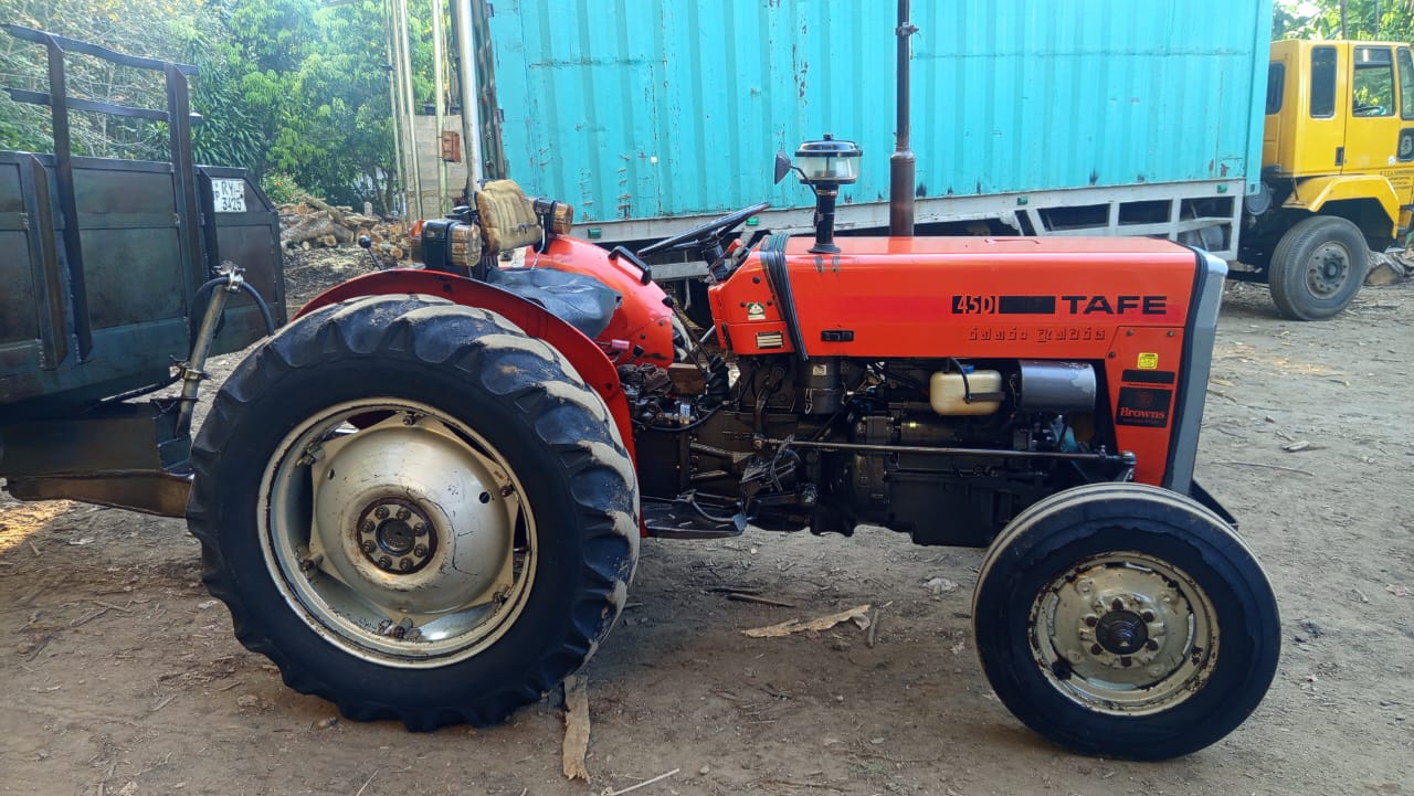 TAFE Tractor 2020 - Used Land sale in Sri Lanka - patpat.lk
