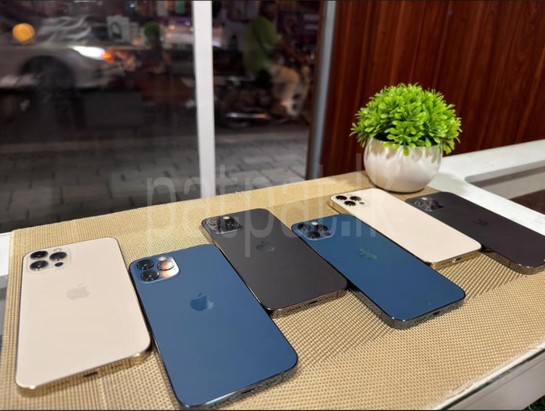 IPhone 12 Pro ads-image-1