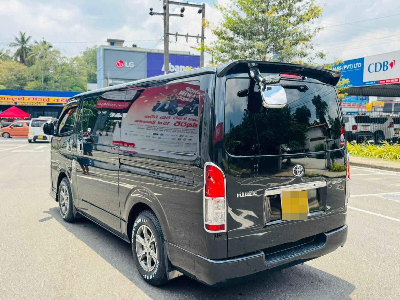 Toyota Hiace 2015 - Used Van sale in Sri Lanka - patpat.lk