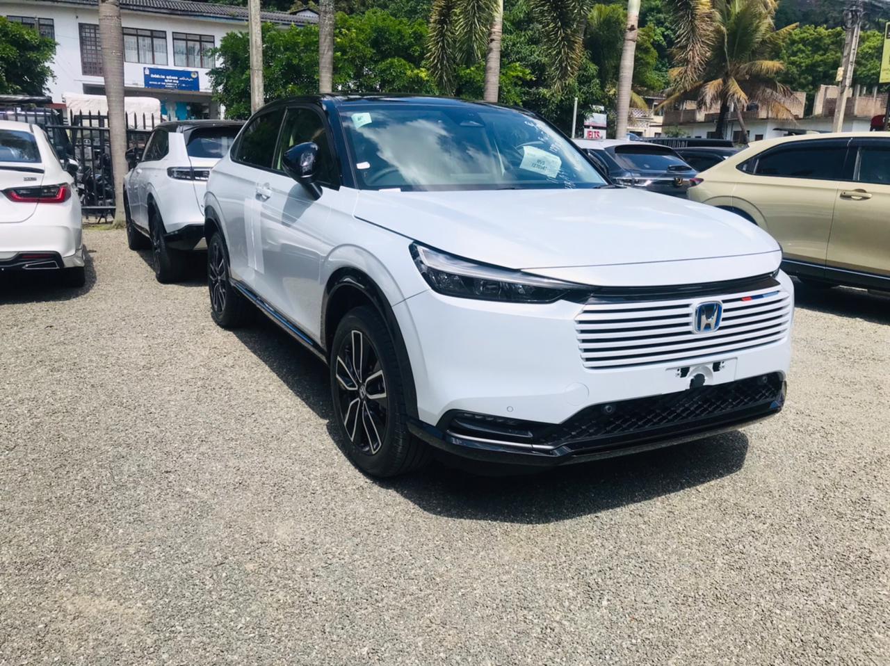 Honda Vezel 2025 ads-image-1