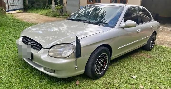 Hyundai Grace 2001 - Used Car sale in Sri Lanka - patpat.lk