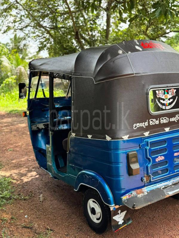 Bajaj 2 stroke 2005 - பயன்படுத்தப்பட்டது முச்சக்கர வண்டி sale in Sri Lanka - patpat.lk