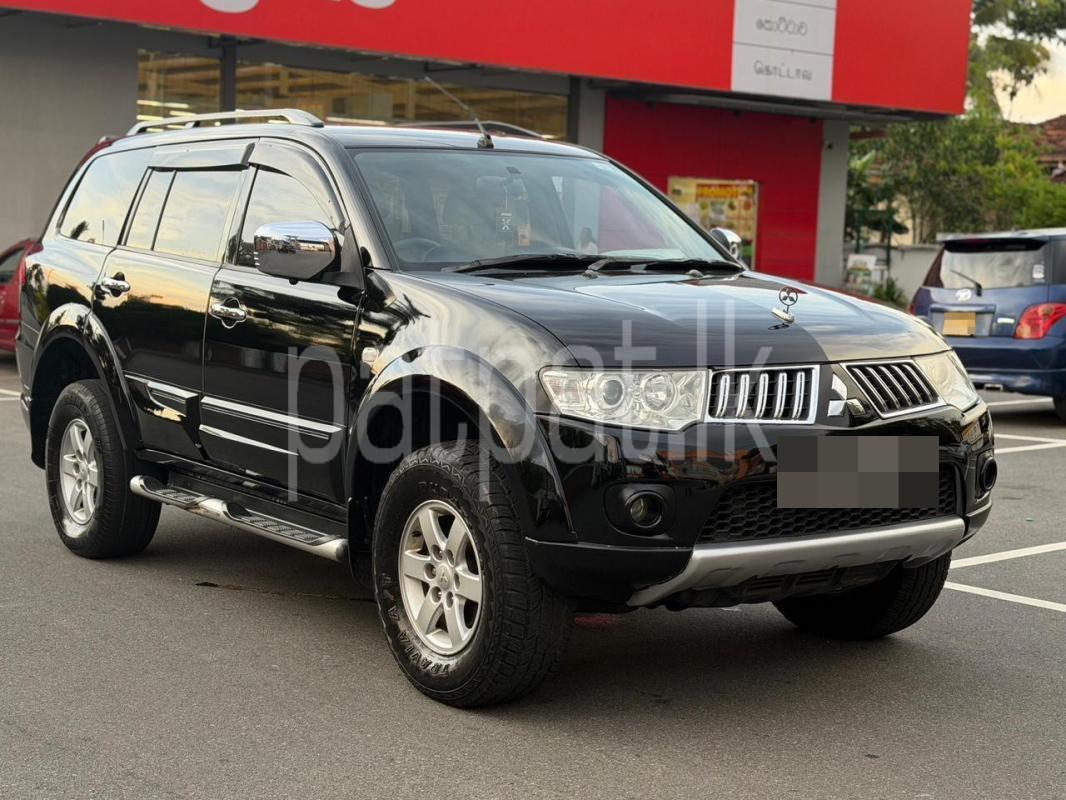 Mitsubishi Montero 2012 - பயன்படுத்தப்பட்டது SUV sale in Sri Lanka - patpat.lk