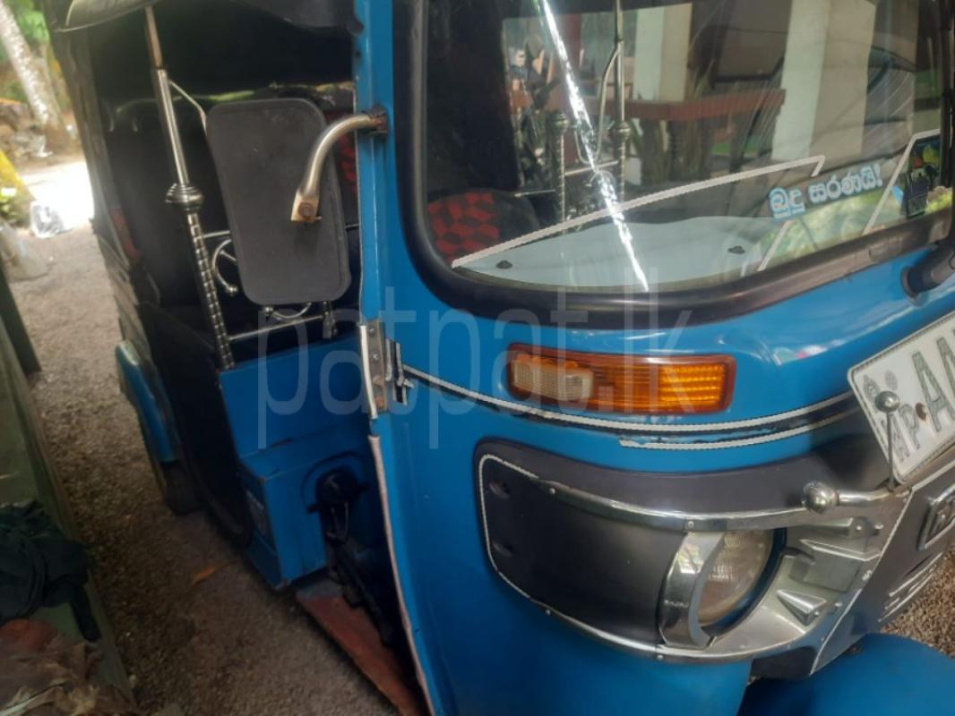 Bajaj Three Wheel 2014 - பயன்படுத்தப்பட்டது முச்சக்கர வண்டி sale in Sri Lanka - patpat.lk