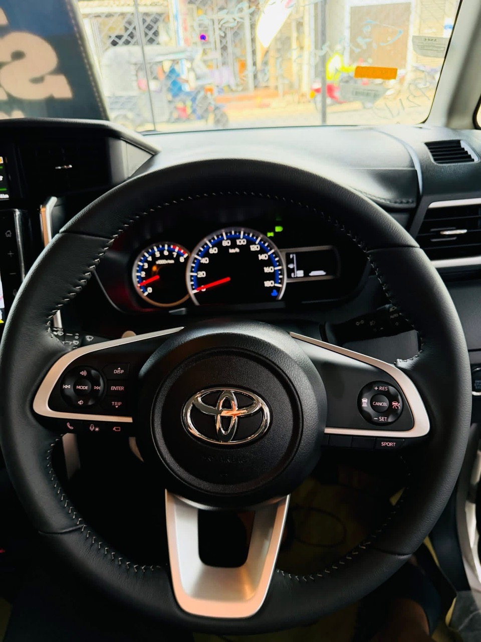 Toyota Roomy 2025 - අලුත් වෑන් රථය sale in Sri Lanka - patpat.lk