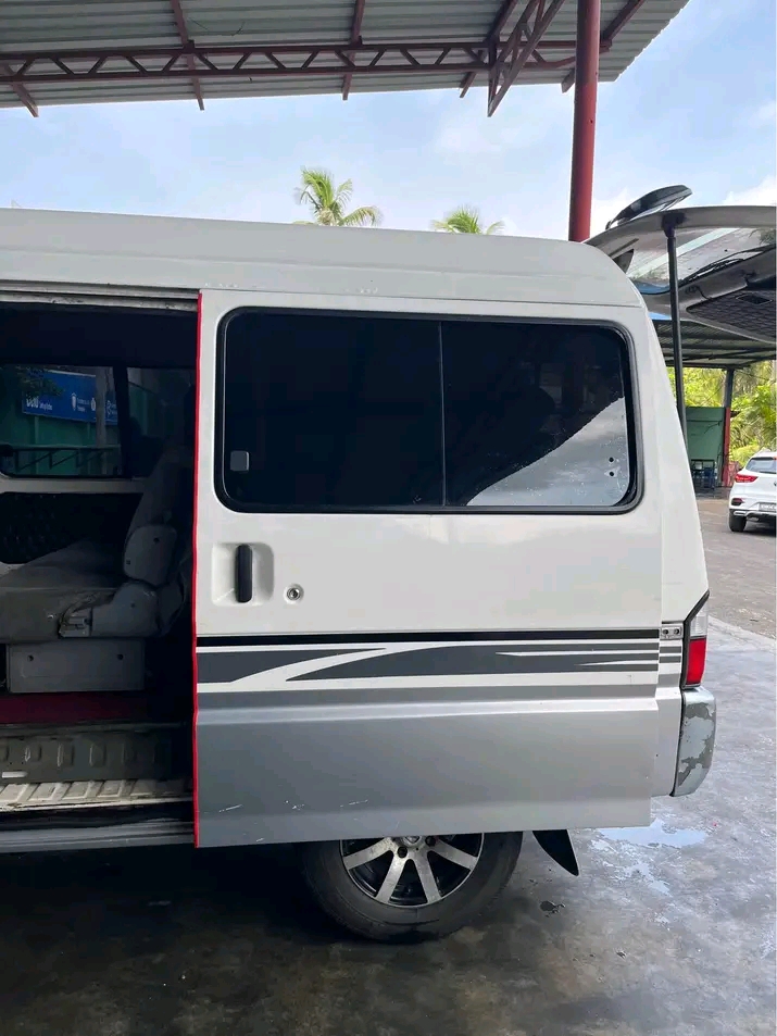 Mazda Bongo 2002 - Used Van sale in Sri Lanka - patpat.lk